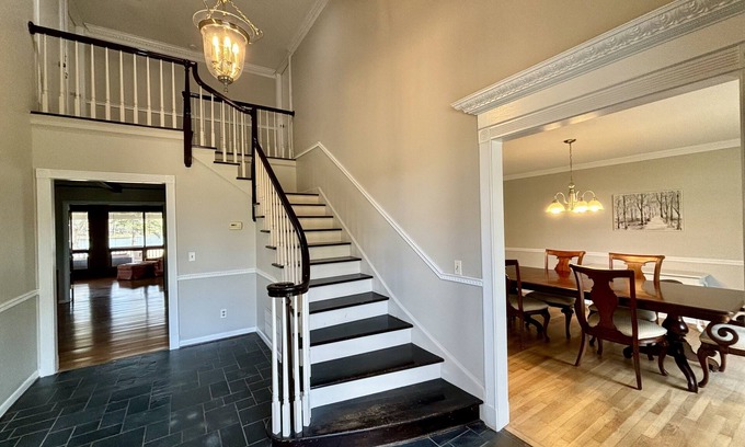 Lincoln House | Families Love Frank’s Lakehouse @ Sunset Estates