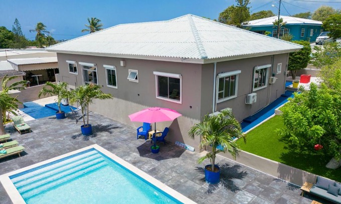Willemstad House | Familiewoning met privé zwembad