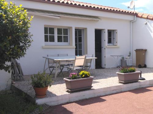 Avrille House | Familly