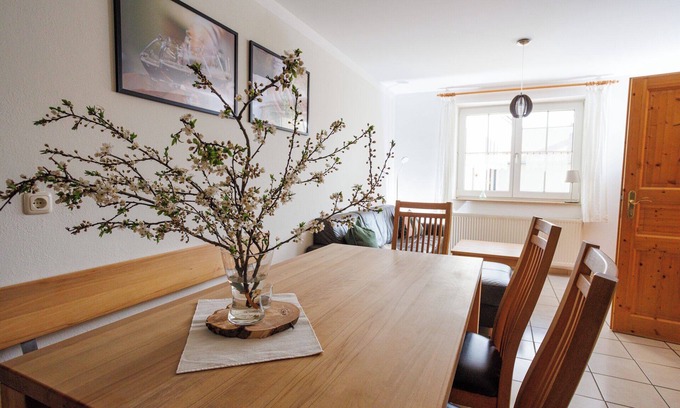 Gunzenhausen Apartment | Family apartment with animals and plenty of space to run around