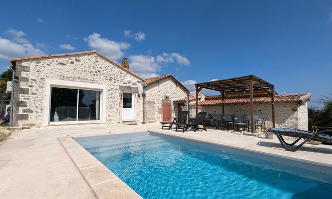 Magnac-Lavalette-Villars Cottage | Family home with private pool and garden for 11 people