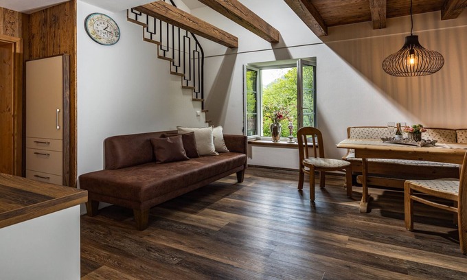 Marktschellenberg Apartment | Family-friendly vacation apartment in a cozy country house style with terrace