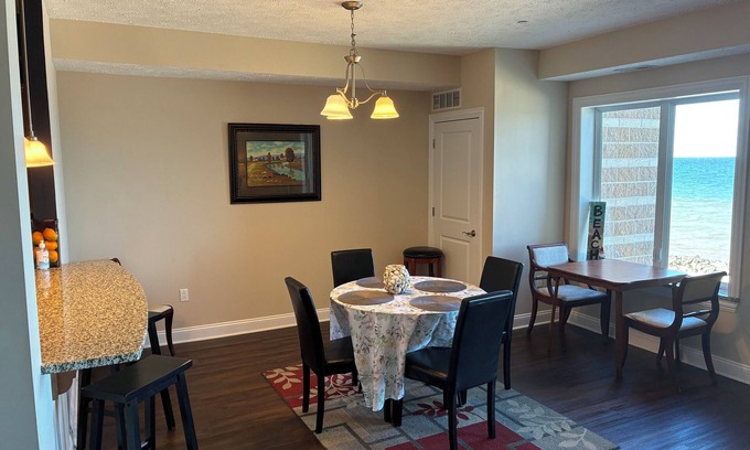 Geneva-on-the-Lake Condo | Family Friendly 2br/2ba Lakefront Condo 108 sleeps 6 indoor pool.Rent 3/4th free