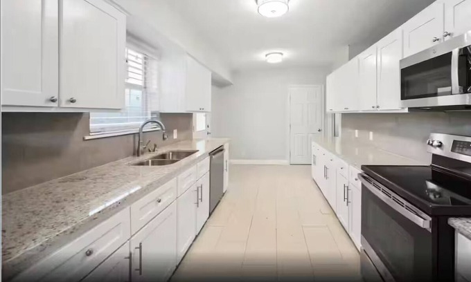 Sharpstown House | Family-Friendly 3BR Near Galleria & Med Center