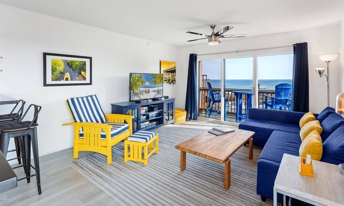 Duck Condo | Family-Friendly Beach Escape w/Ocean Views