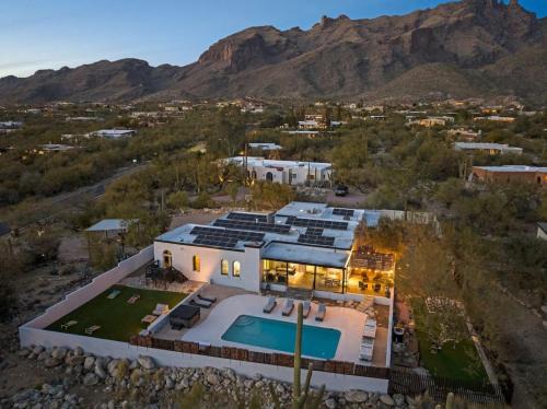 Coronado Foothills Estates House | Family Friendly Foothills 6 Bedrooms Sleeps 24