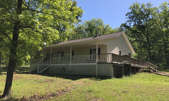 Edgemont House | Family-friendly home, One Mile to Boat Launch and Hill Creek Marina