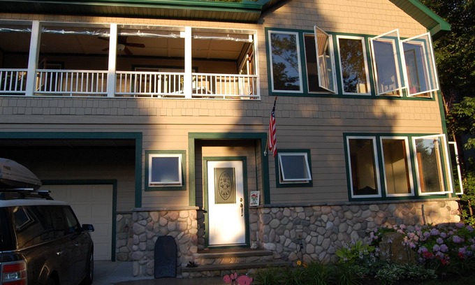 Frankfort House | Family friendly home with lots of charm and awesome covered porch