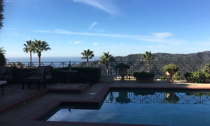 The Summit House | Family Friendly Palisades 5-Bed Large Ocean View Home Private Gated Cul-de-Sac