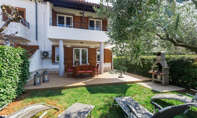 Brulo House | Family friendly, quiet location, garden with barbecue, near the beach