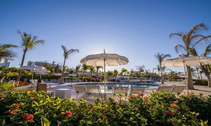 Downtown Cancun Resort | Family-Friendly Relaxation At One Of The Top Resorts In The World!