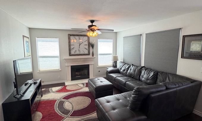 Hutto House | Family Friendly, Relaxing home in Great Location