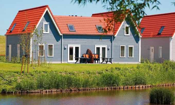 Bruinisse Villa | Family-Friendly Retreat
