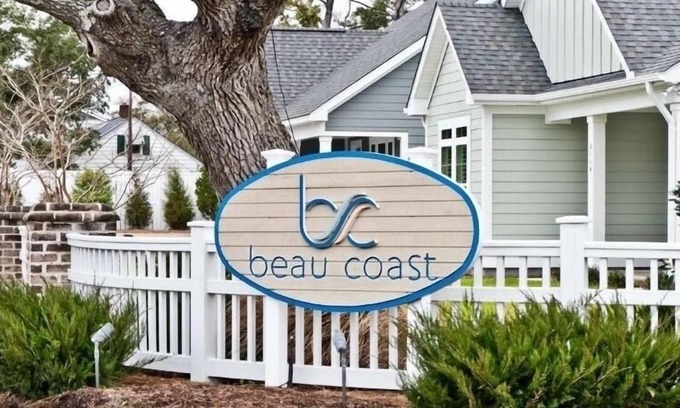 Morehead City House | Family-friendly townhouse at Beau Coast