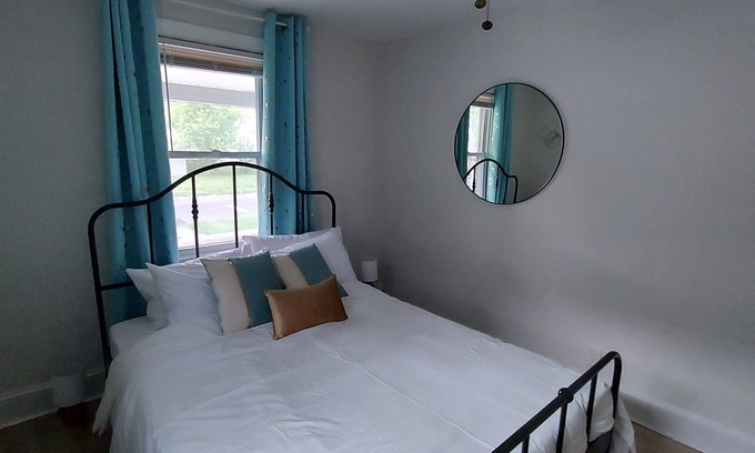 Ewing Apartment | Family Friendly Apt in a Quiet Neighborhood