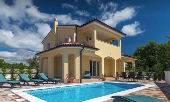 Krnica House | Family-friendly villa in Istria great beaches, great bays, good food