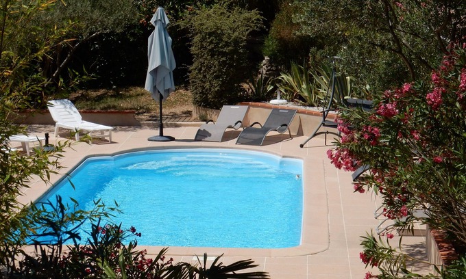 Le Val Villa | Family friendly villa with heated pool in quiet hillside area between sea/ Verdon