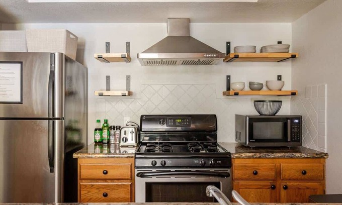 Kirkwood Apartment | Family friendly with common room, mountain views