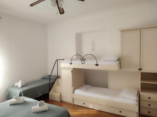Galtelli House | Family & Friends - First floor - South West wing - Fully equipped with view - 15 minutes drive by car to the seaside