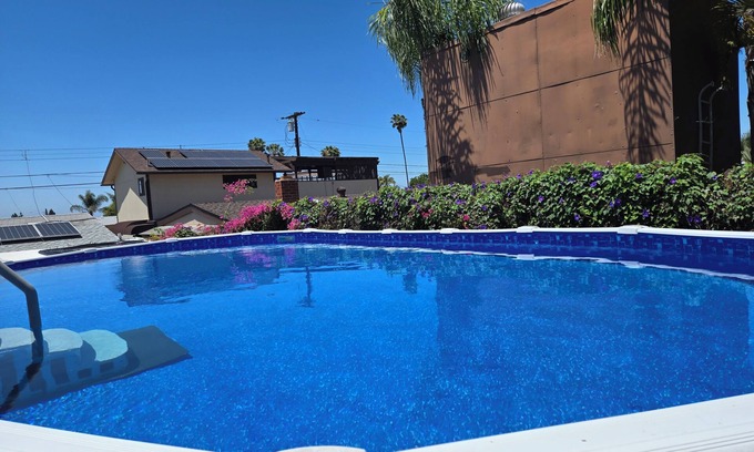 Serra Mesa House | Family Gatherings, Pool Table, Ping Pong, Hot Tub Fun!