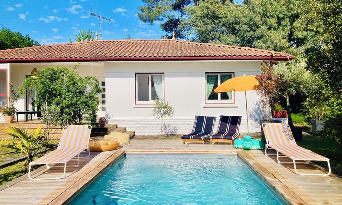 Mimizan House | Family getaway at Mimizan Plage: pool, garden & ocean