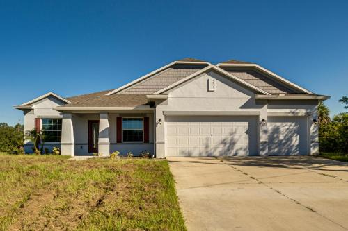 Port Charlotte House | Family Home 7 Mi to Fort Charlotte Beach Park!