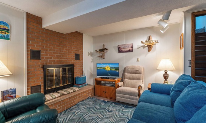 Roach House | Family Home-Great Fishing Spot- Close to Golf- Private Dock
