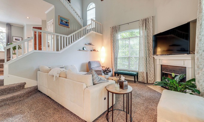 Nashville House | Family Home w/Deck: 12 Mi to Downtown Nashville!
