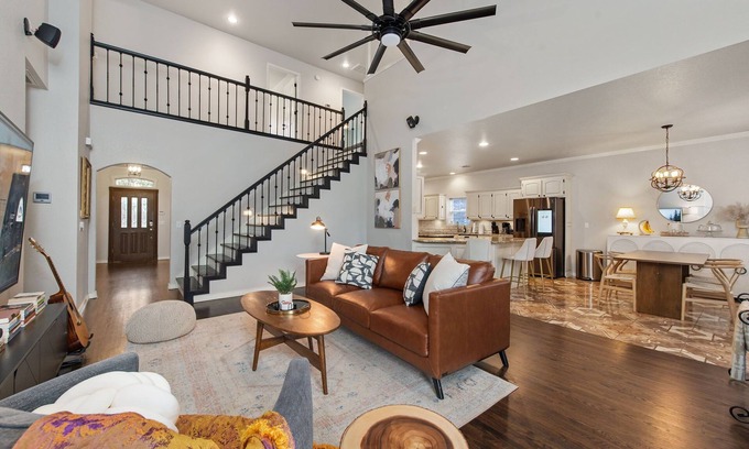 South Tulsa House | Family Home with Fiber Optic WiFi