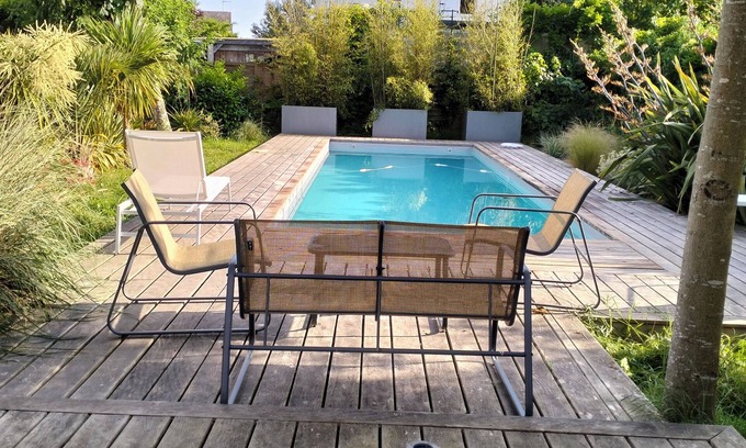 Quimiac House | Family home with pool near beaches