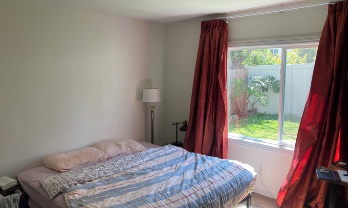 Alhambra House | Family house on the border of Alhambra and Monterey Park. 3 large bedrooms