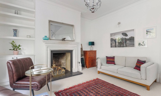 Elephant and Castle House | Family House Up To 8ppl w/Rooftop Terrace