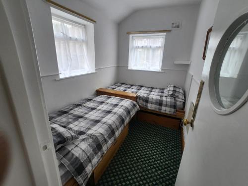 Beeston House | Family of 4 room
