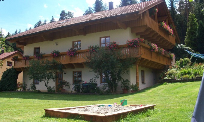 Arrach Apartment | Family oriented apartment on the 'Glass Route'