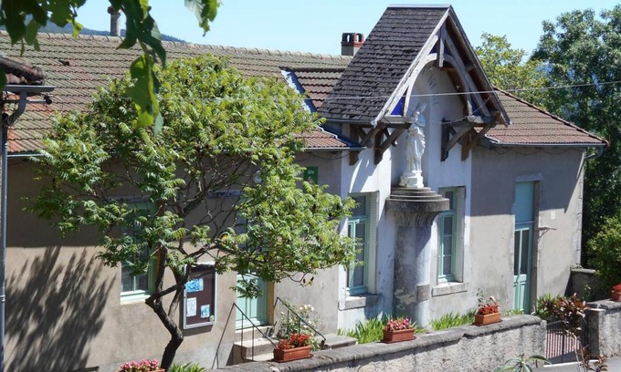 La Chabanne Cottage | Family Retreat in Bourbonnais Mountains, Sleeps 14, Near Ski & Adventure Parks