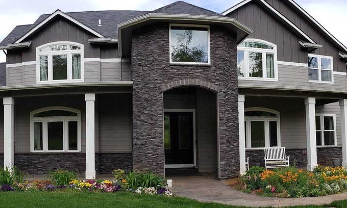 West Salem House | Family Reunion Waterfowl Retreat