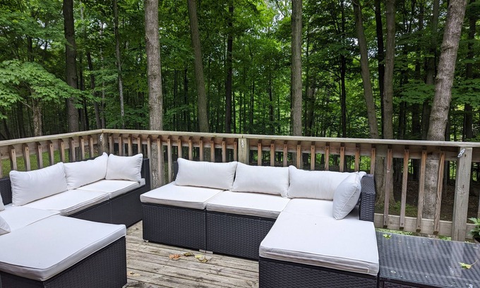 Charlevoix House | Family-sized house in the woods, 5 min to lake Michigan