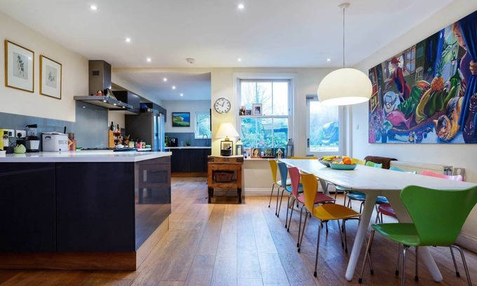 Ravenscourt Park House | Family Style by Ravenscourt Park, by Veeve