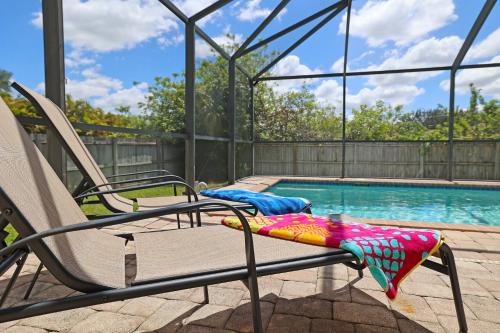 Burnt Store House | Family vacation, heated pool, wake up to enjoy the sunrise - Villa Pine Island