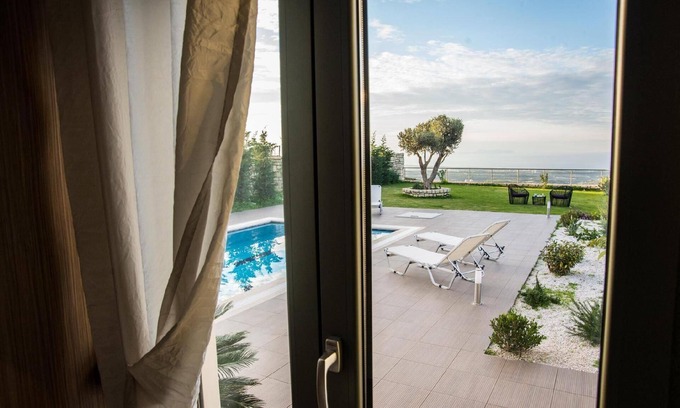 Vizari House | Family Villa with Scenic Pool and Panoramic Views