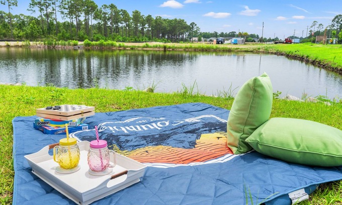 Longs House | Family waterfront retreat-Near golf Beach Barefoot