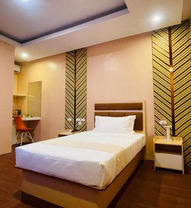 Malabanias Hotel | Famous Maple Hotel