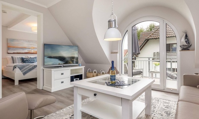 Zingst Apartment | Fantastic, exclusive, newly built vacation apartment only 250m from the white sandy beach e