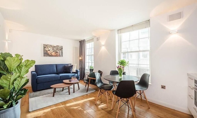 London City Centre Condo | Fantastic 1 Bedroom Flat Leicester Square West End