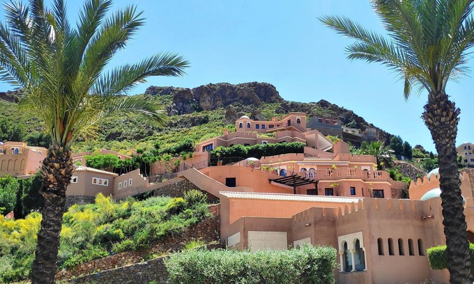 Turre House | Fantastic accommodation with space to have fun