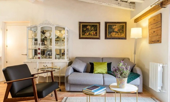 Figueres Apartment | Fantastic apartment JM 1: Attic with charm, character and harmony