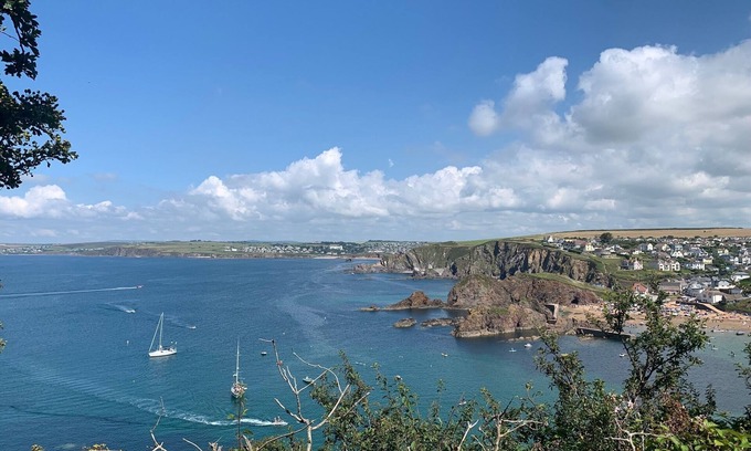 Hope-Cove House | Fantastic beach house, ideally located 50m to the beach and the SW coast path.