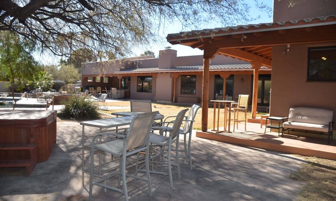 Tucson House | Fantastic resort like 5 BR 5 BA home in Tucson Country Club, Pool, Bocce, Acre