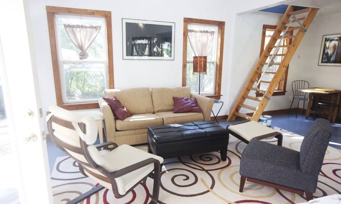 Dawson Apartment | Fantastic SOCO Studio