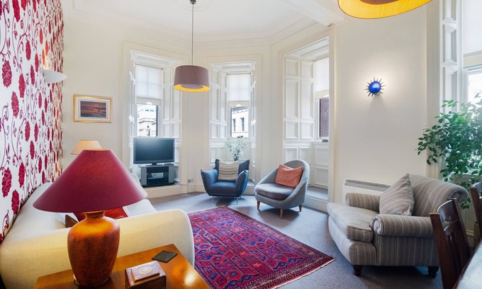 City Centre Glasgow Apartment | Fantastic, spacious apartment in the heart of Glasgow.